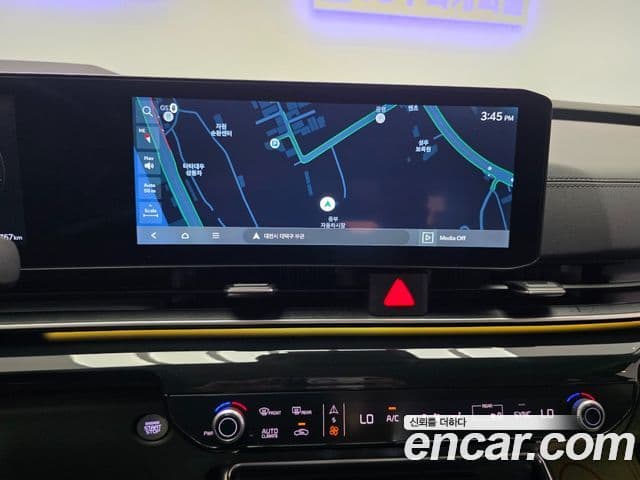 Kia Carnival 2024 — ფოტო 14/20