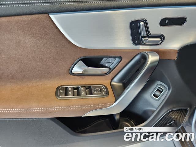 Mercedes-Benz CLA-Class 2025 — ფოტო 18/20
