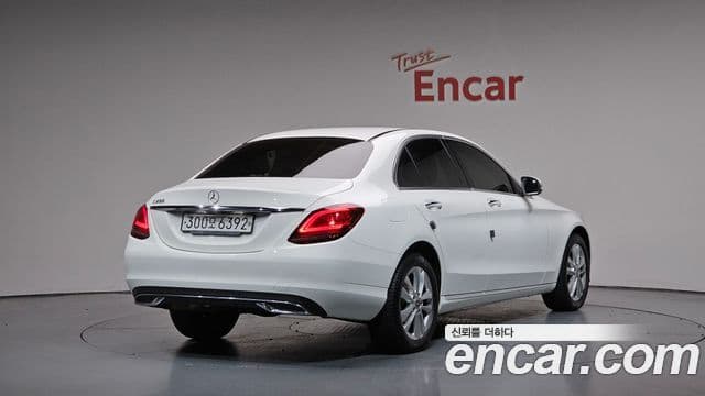 Mercedes-Benz C-Class 2020 — Фото 2/20