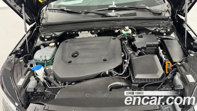 Volvo XC40 2026 — ფოტო 5/20