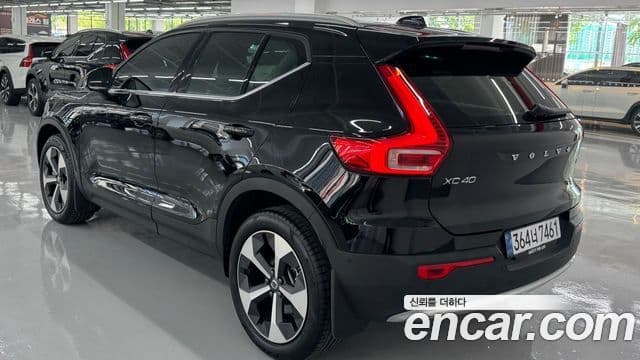 Volvo XC40 2026 — ფოტო 15/20