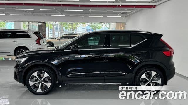 Volvo XC40 2026 — ფოტო 16/20