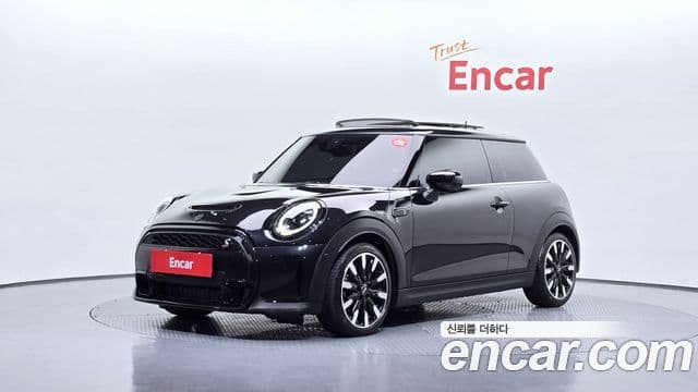 Mini Cooper S 2022 — ფოტო 20/20