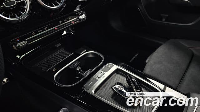 Mercedes-Benz A-Class 2025 — ფოტო 17/20