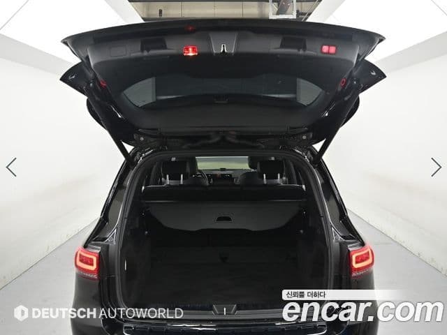 Mercedes-Benz GLB-Class 2020 — Şəkil 19/20