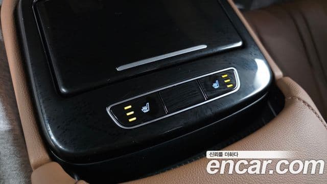 Genesis Electrified G80 2022 — Şəkil 19/20
