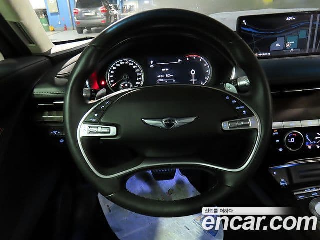 Genesis Electrified G80 2020 — фото 15 из 20