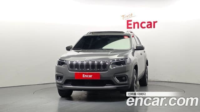 Jeep Cherokee 2021 — Фото 3/20