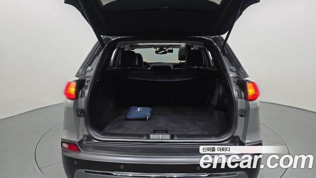 Jeep Cherokee 2021 — Фото 18/20
