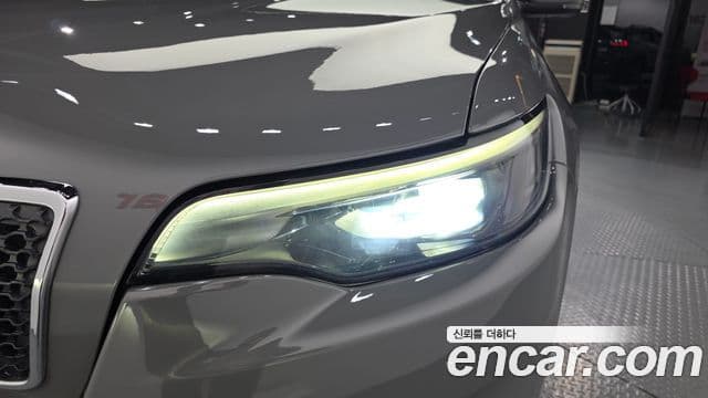 Jeep Cherokee 2021 — Şəkil 22/32