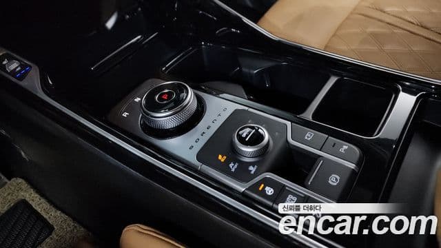 Kia Sorento 2022 — Фото 7/20
