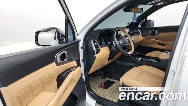 Kia Sorento 2022 — Фото 8/20