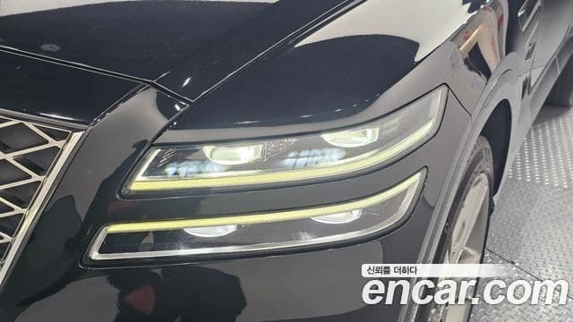 Genesis GV80 2020 — Photo 33/34
