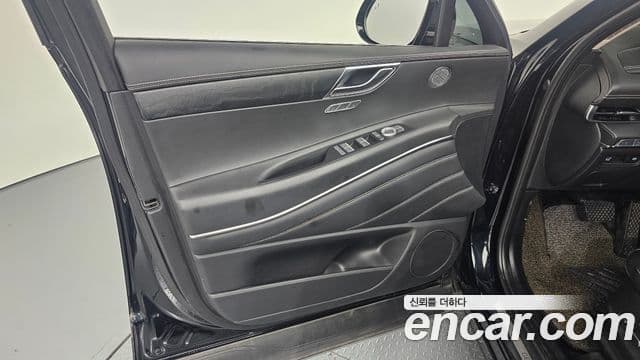 Genesis GV80 2020 — Photo 26/34