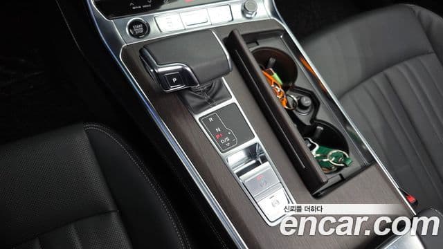 Audi A7 2022 — Şəkil 9/20