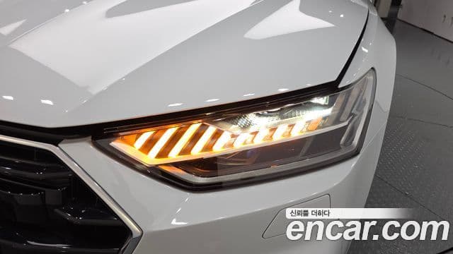 Audi A7 2022 — Photo 6/37