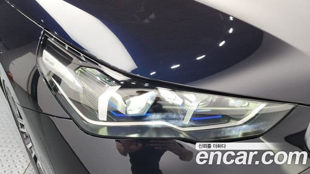 BMW 5 Series 2025 — Şəkil 13/33