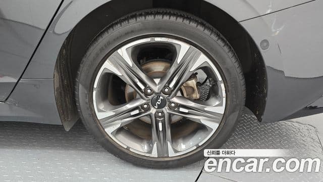 Kia K5 2022 — Şəkil 18/20