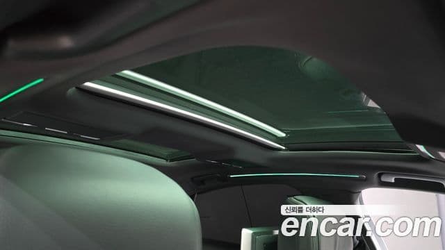 Audi A8 2021 — Photo 30/33