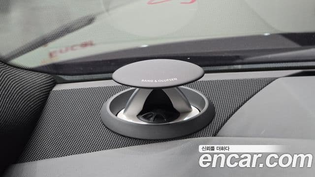 Audi A8 2021 — Photo 17/33