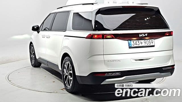 Kia Carnival 2021 — ფოტო 1/20