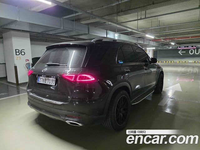 Mercedes-Benz GLE-Class 2019 — фото 6 из 10