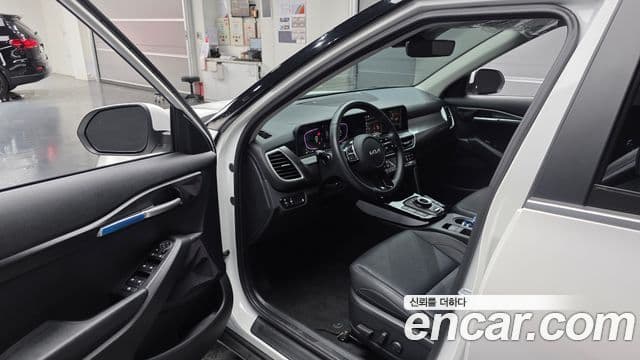 Kia Seltos 2025 — ფოტო 10/20