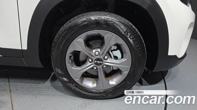 Kia Seltos 2025 — Şəkil 29/36
