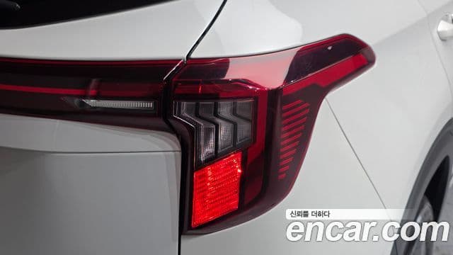 Kia Seltos 2025 — Şəkil 6/36
