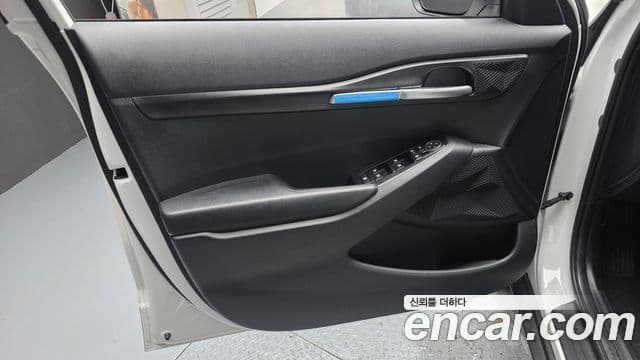 Kia Seltos 2025 — Şəkil 24/36