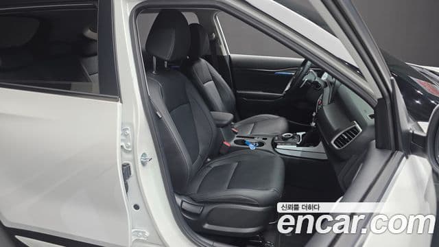 Kia Seltos 2025 — Şəkil 15/36