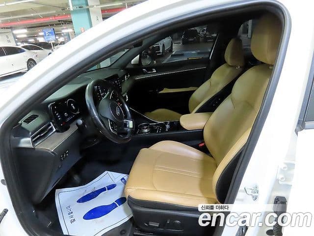 Kia K5 2021 — Şəkil 9/20