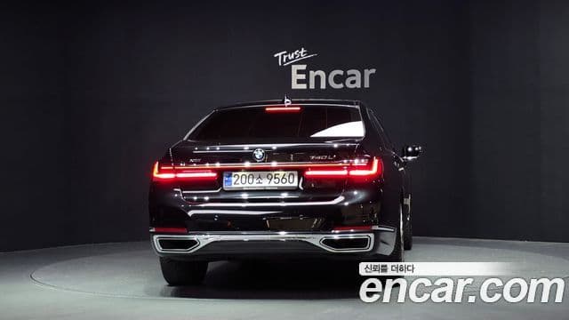 BMW 7 Series 2022 — ფოტო 4/20