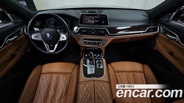 BMW 7 Series 2022 — ფოტო 7/20