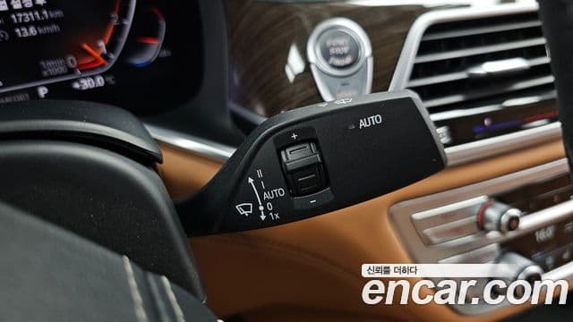 BMW 7 Series 2022 — Photo 13/38