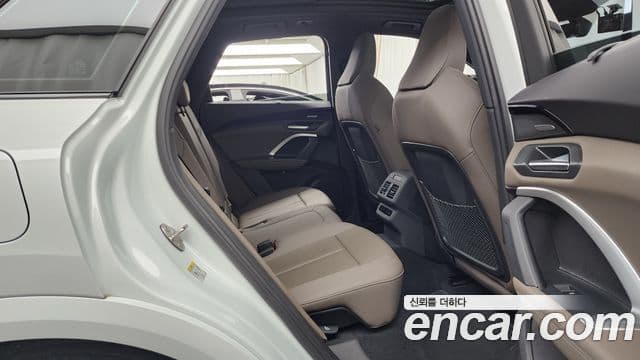 Audi Q5 2025 — фото 12 из 20