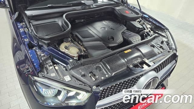 Mercedes-Benz GLE-Class 2021 — ფოტო 6/20