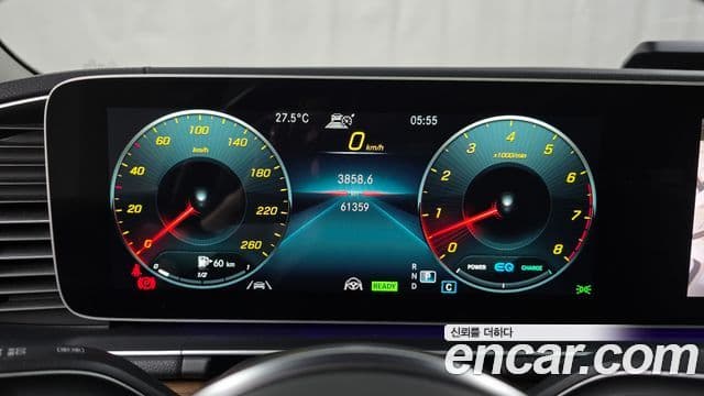 Mercedes-Benz GLE-Class 2021 — ფოტო 8/20