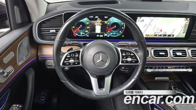Mercedes-Benz GLE-Class 2021 — ფოტო 12/20