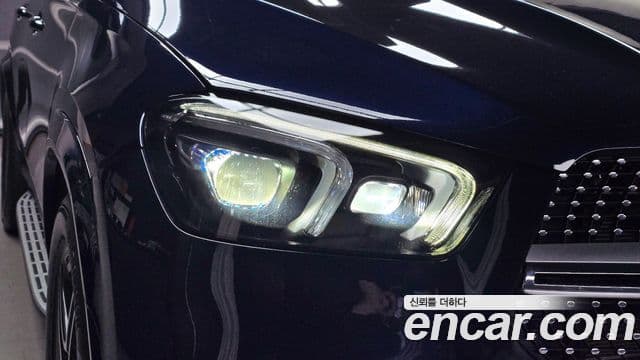 Mercedes-Benz GLE-Class 2021 — ფოტო 22/32