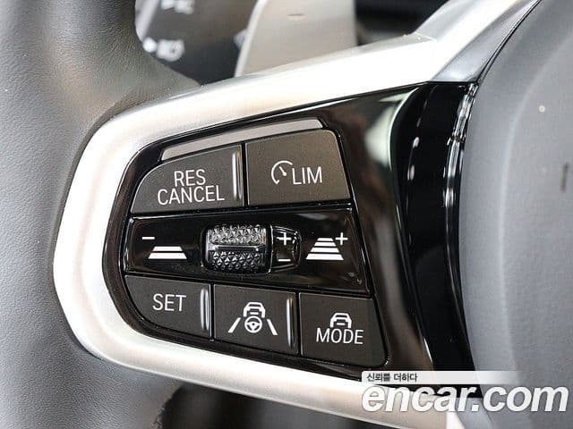 BMW 3 Series 2024 — фото 9 из 20