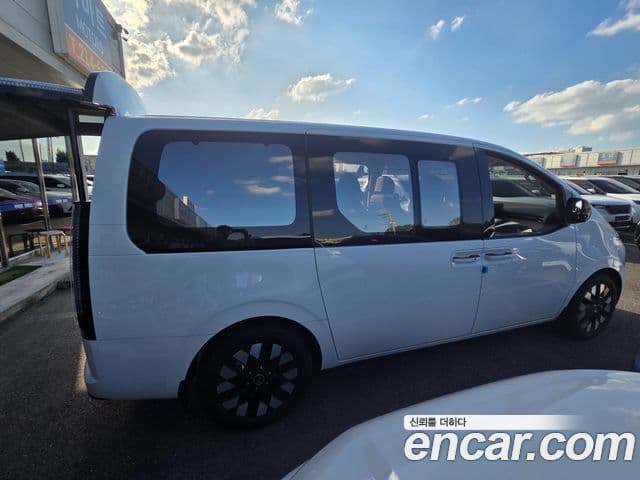 Hyundai Staria 2025 — ფოტო 2/13