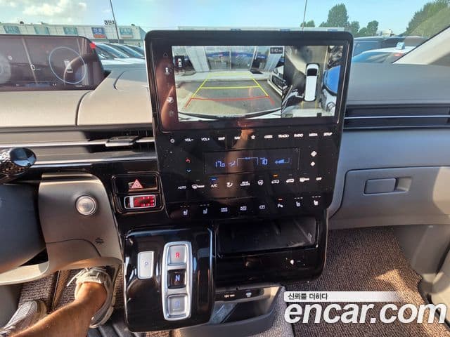 Hyundai Staria 2025 — фото 12 из 13
