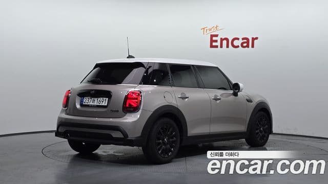 Mini Cooper 2024 — ფოტო 2/20