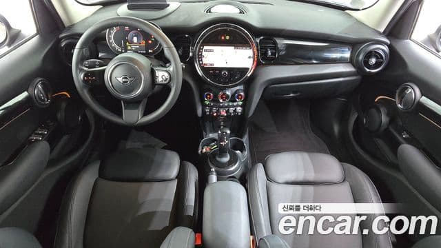 Mini Cooper 2024 — ფოტო 7/20