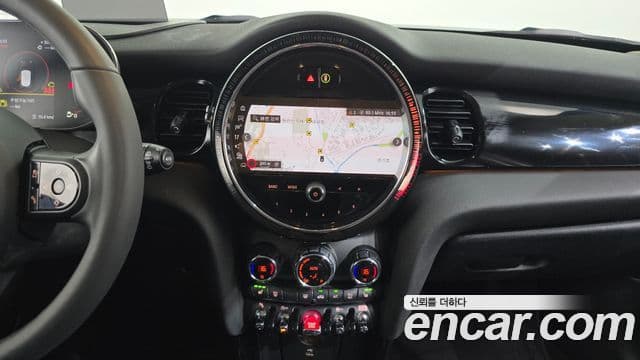 Mini Cooper 2024 — ფოტო 14/20