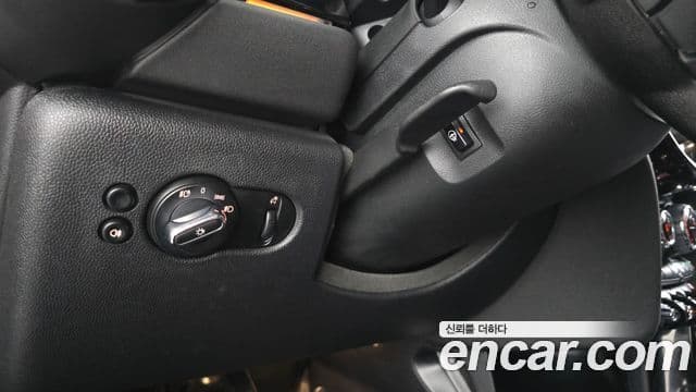 Mini Cooper 2024 — ფოტო 19/20