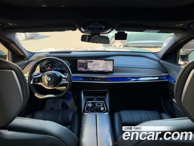 BMW 7 Series 2023 — Photo 16/20