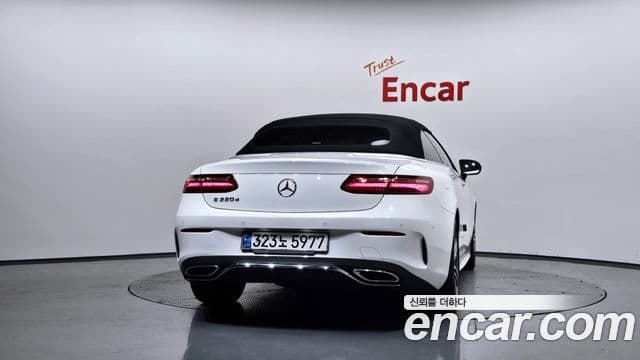 Mercedes-Benz E-Class 2020 — ფოტო 4/20