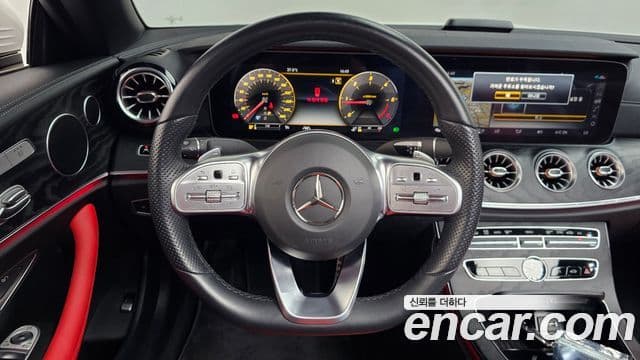 Mercedes-Benz E-Class 2020 — ფოტო 15/20